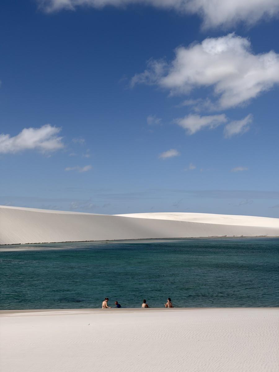 Um deserto que *enche de água*